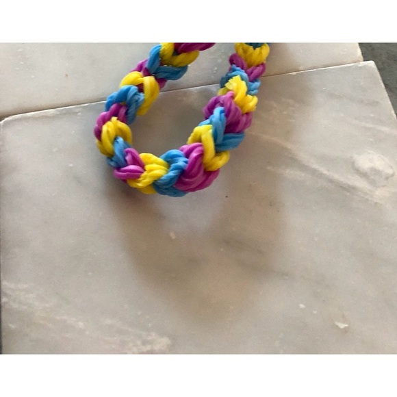Rainbow loom, braces, a.k.a. rubber band bracelets - Picture 16 of 16